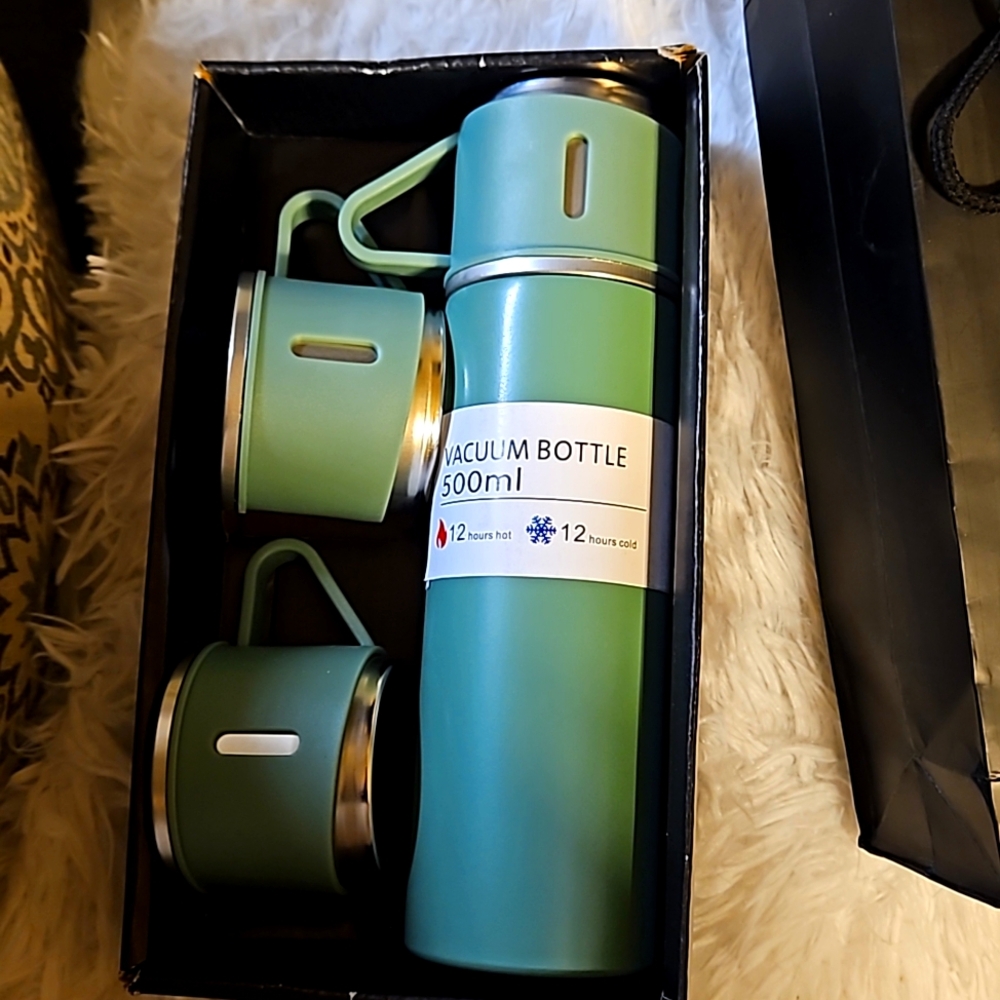 Insulated bottle